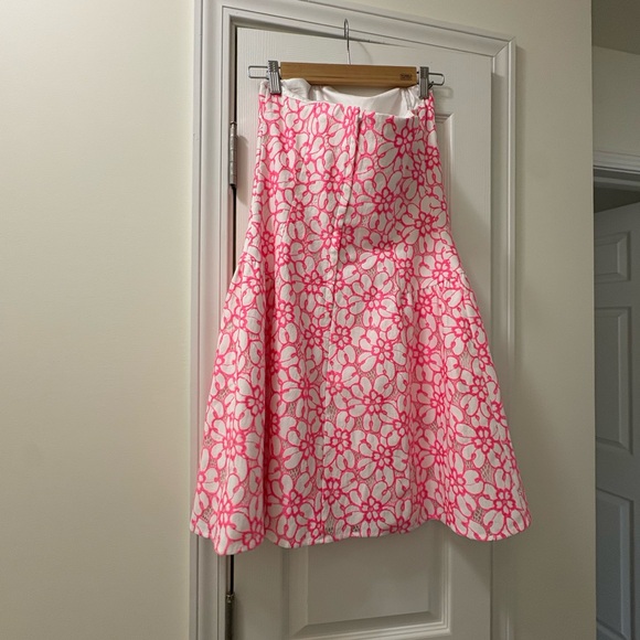Lilly Pulitzer Strapless Dress with Pink Floral Design - Picture 4 of 4